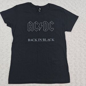 AC DC Womens Medium Back in Black Graphic Tee Rock Music Band Festival Concert